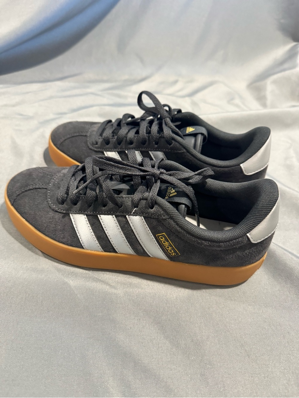 Adidas Gray Suede Sneakers with Silver Stripes and Gum Sole size 8 VL Court 3.0